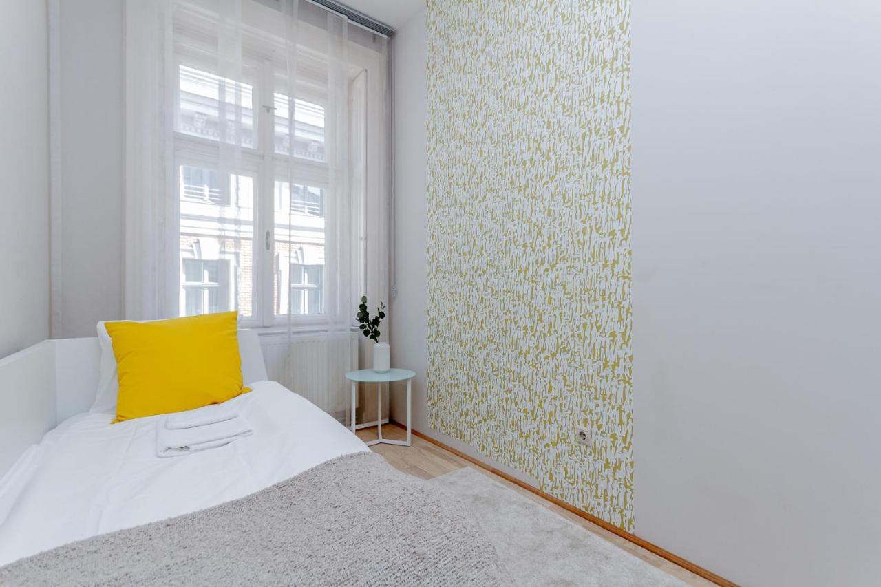 Andrassy Str. Luxury Apartment Budapest Luaran gambar