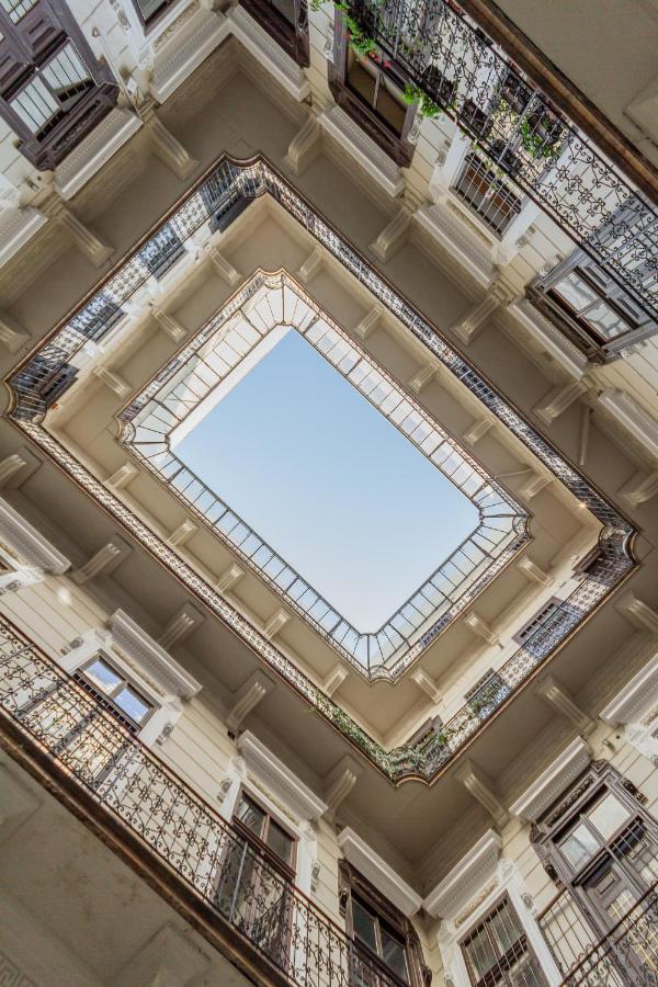 Andrassy Str. Luxury Apartment Budapest Luaran gambar