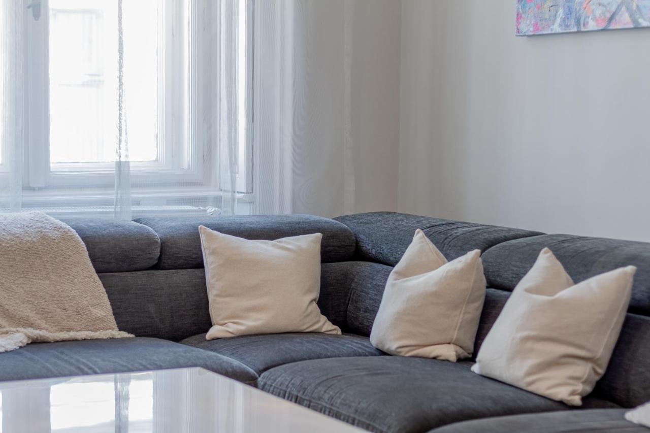 Andrassy Str. Luxury Apartment Budapest Luaran gambar