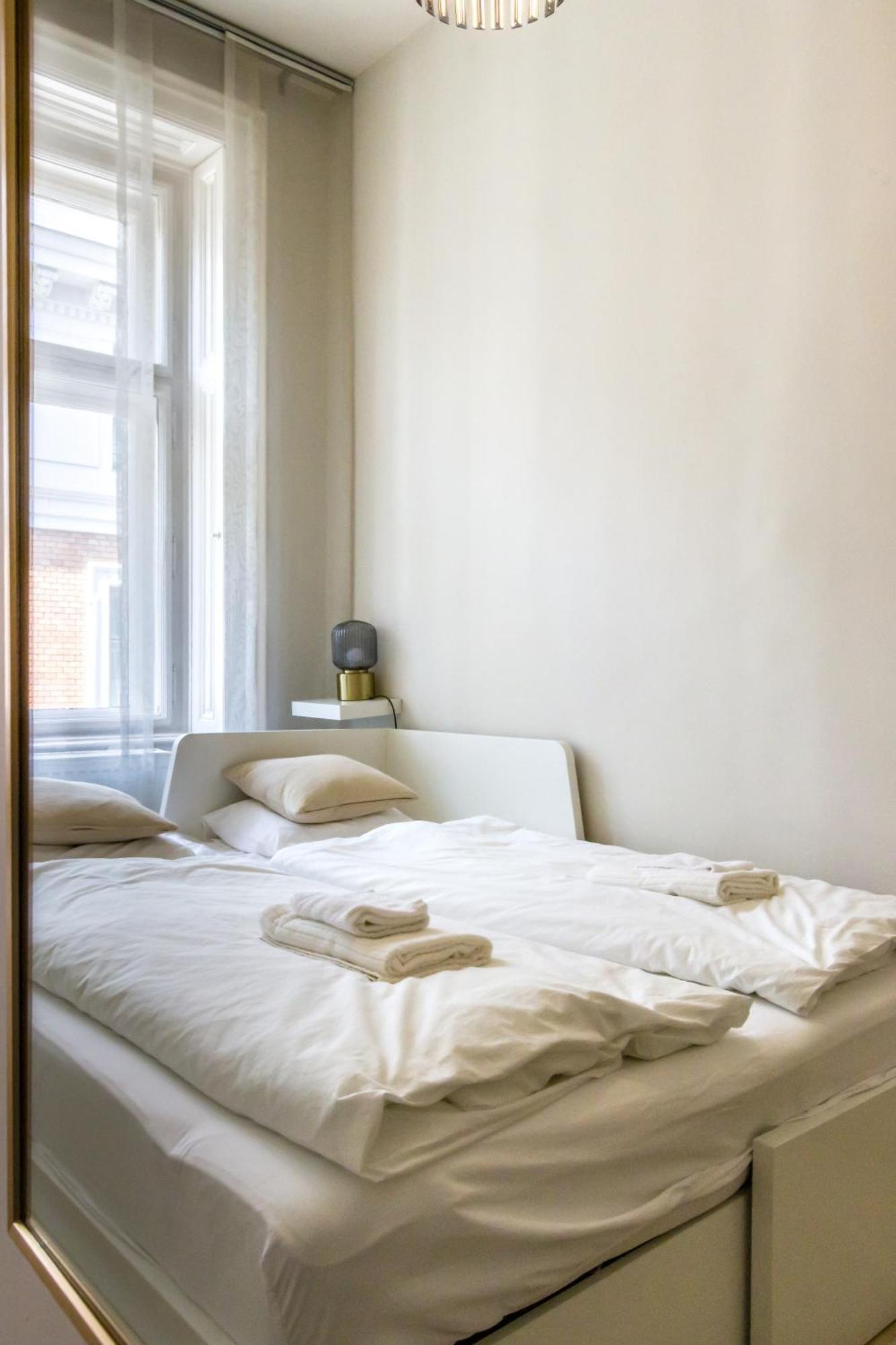 Andrassy Str. Luxury Apartment Budapest Luaran gambar