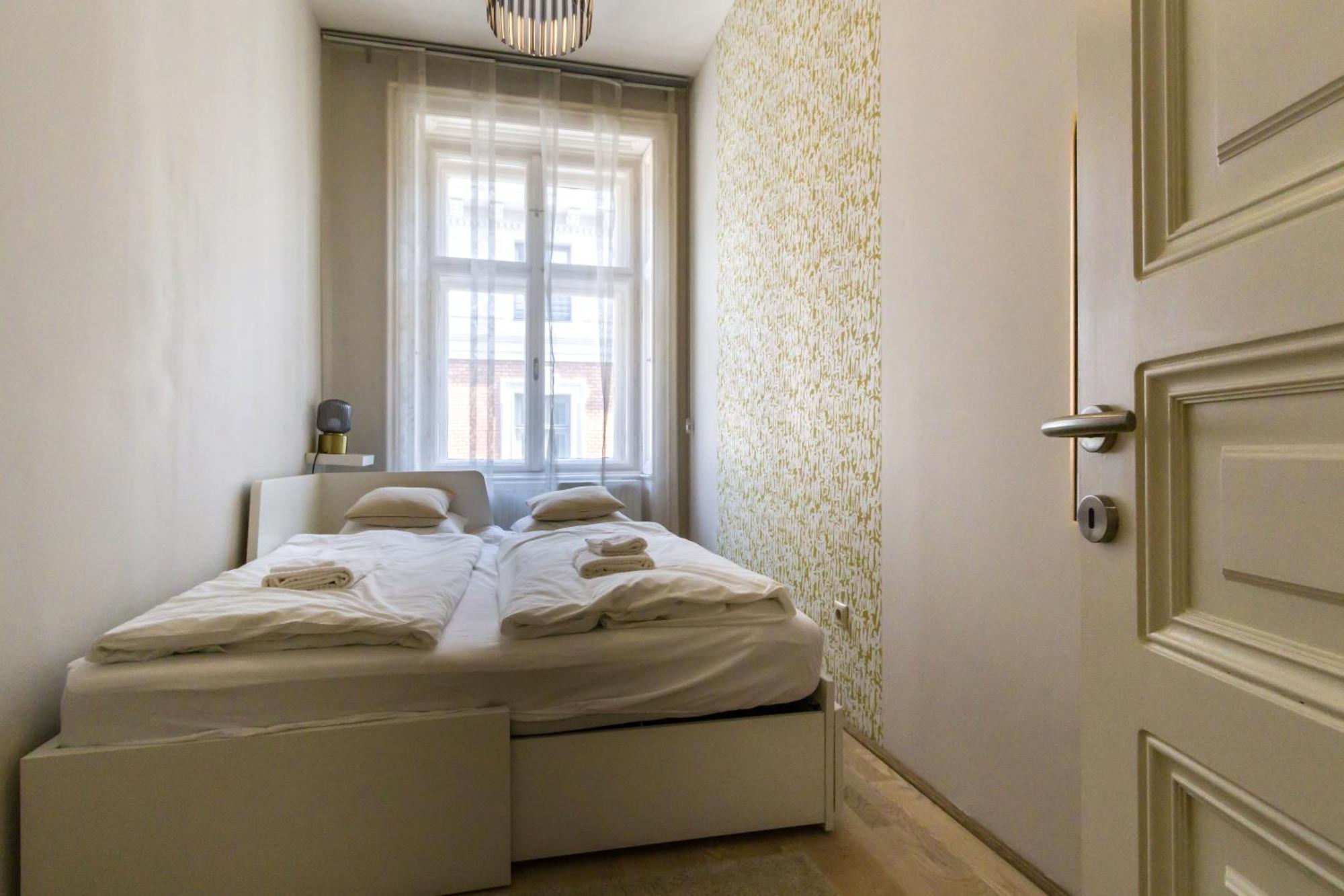 Andrassy Str. Luxury Apartment Budapest Luaran gambar
